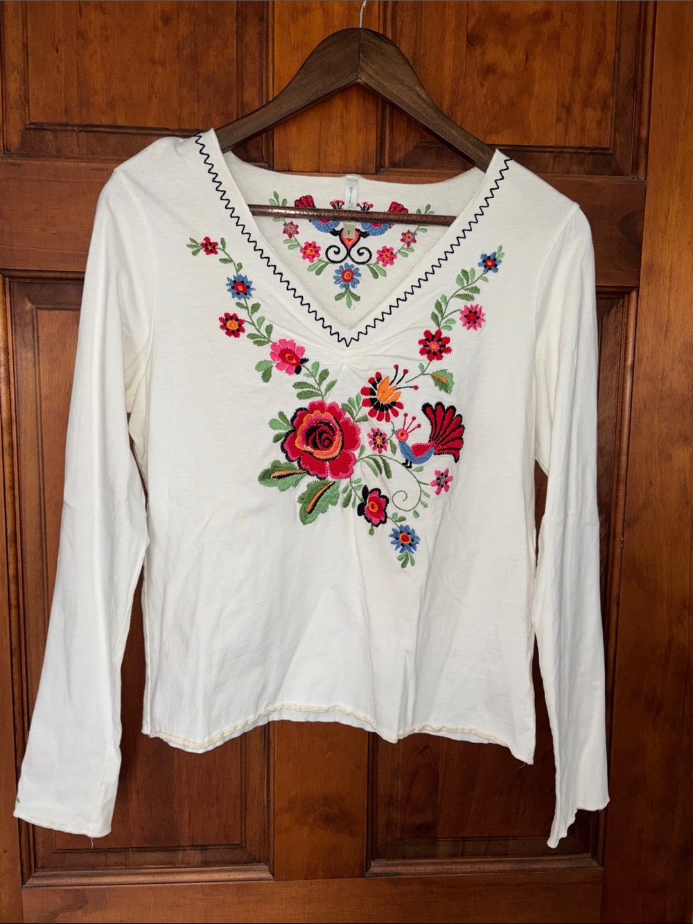 White Stag White Long Sleeve V-Neck Top with Multicolor Floral Embroidery